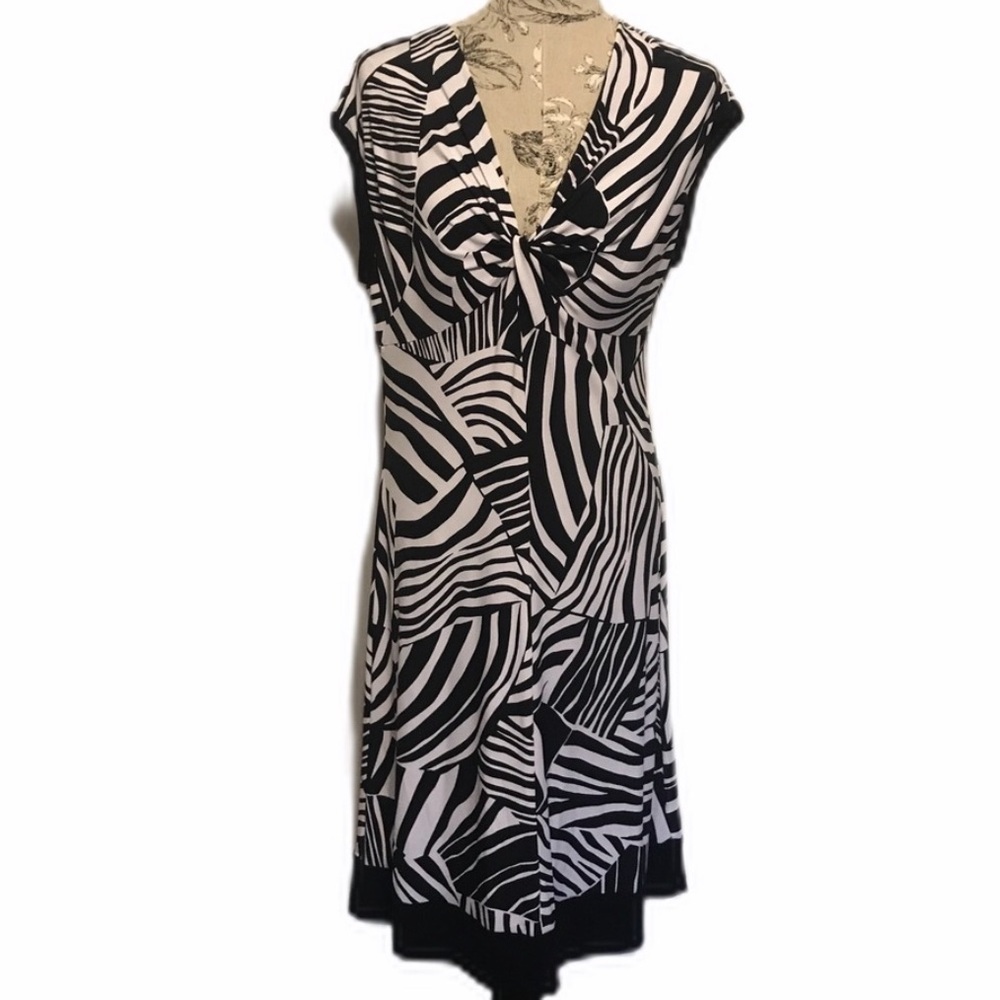 🆕 Kenneth Cole Black White Dress L